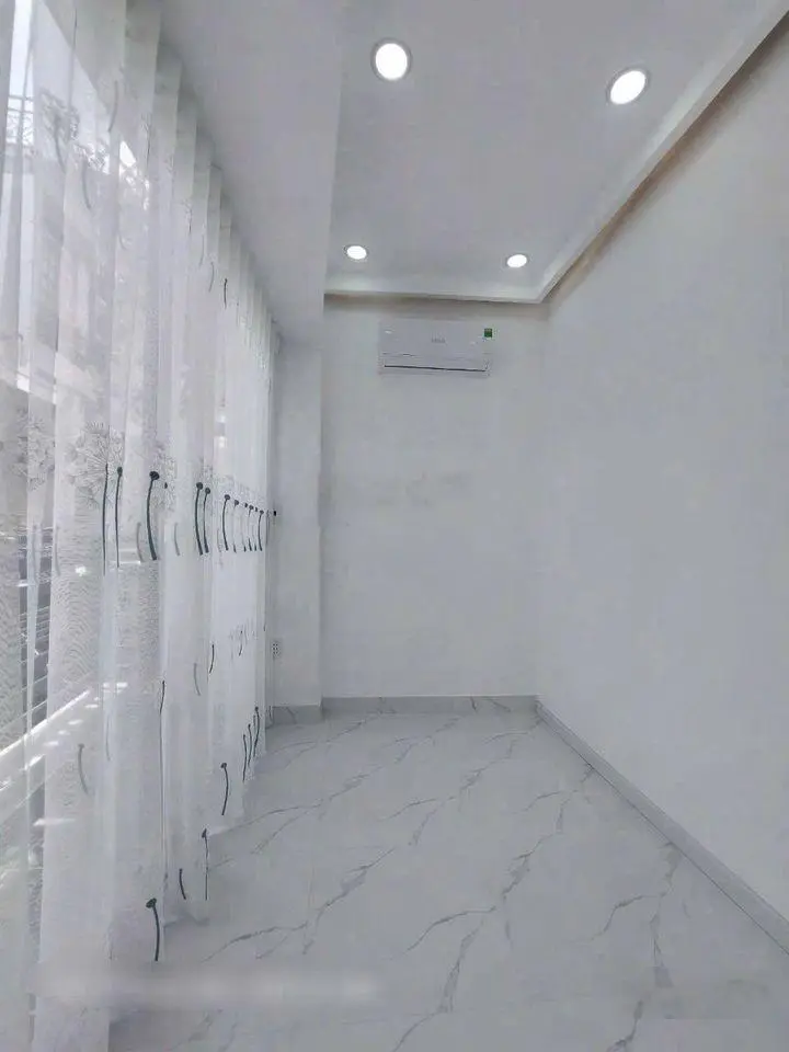 BÁN GẤP ĐỂ ĐI NƯỚC NGOÀI, Đ. SỐ 30, GÒ VẤP, [58M2_3tỷ3_2tầng_SHR] HXH, Hợp Đồng Thuê 10tr/tháng.