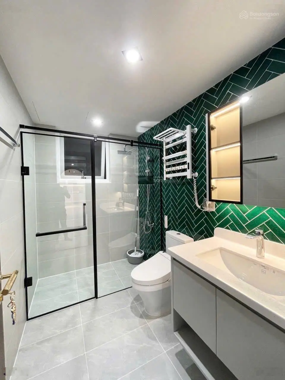 Thiện chí bán The Panorama DT : 146m 3PN 2WC nhà full nội thất cao cấp . Lầu cao view sông cực đẹp