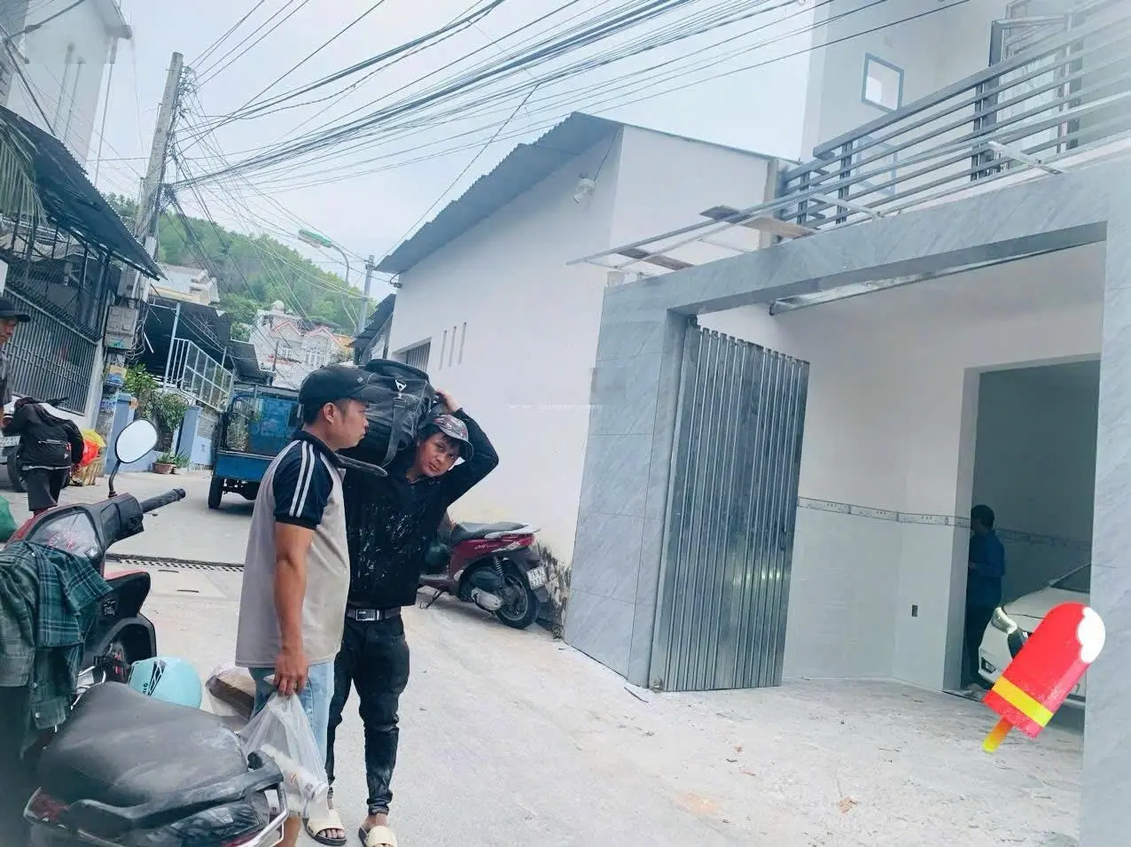 Bán nhà mới Ngô Đến Nha Trang, cách biển chỉ 1km, cách đường 2/4 chỉ 400m. Đường 2 oto né nhau