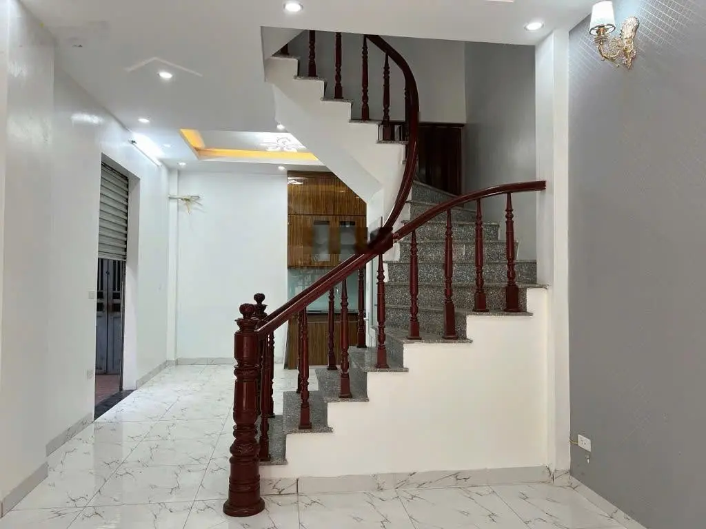 Bán nhà lô góc Cầu Đơ, Hà Đông 2 thoáng - kinh doanh đỉnh ô tô vào nhà