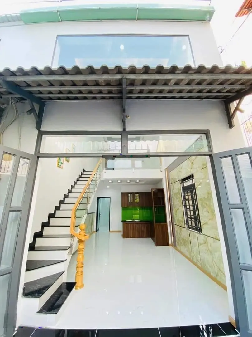 Cần bán gấp nhà do chủ đi định cư nước ngoài trong tuần này ngay Đinh Đức Thiện nhà 82m2 sổ sẵn