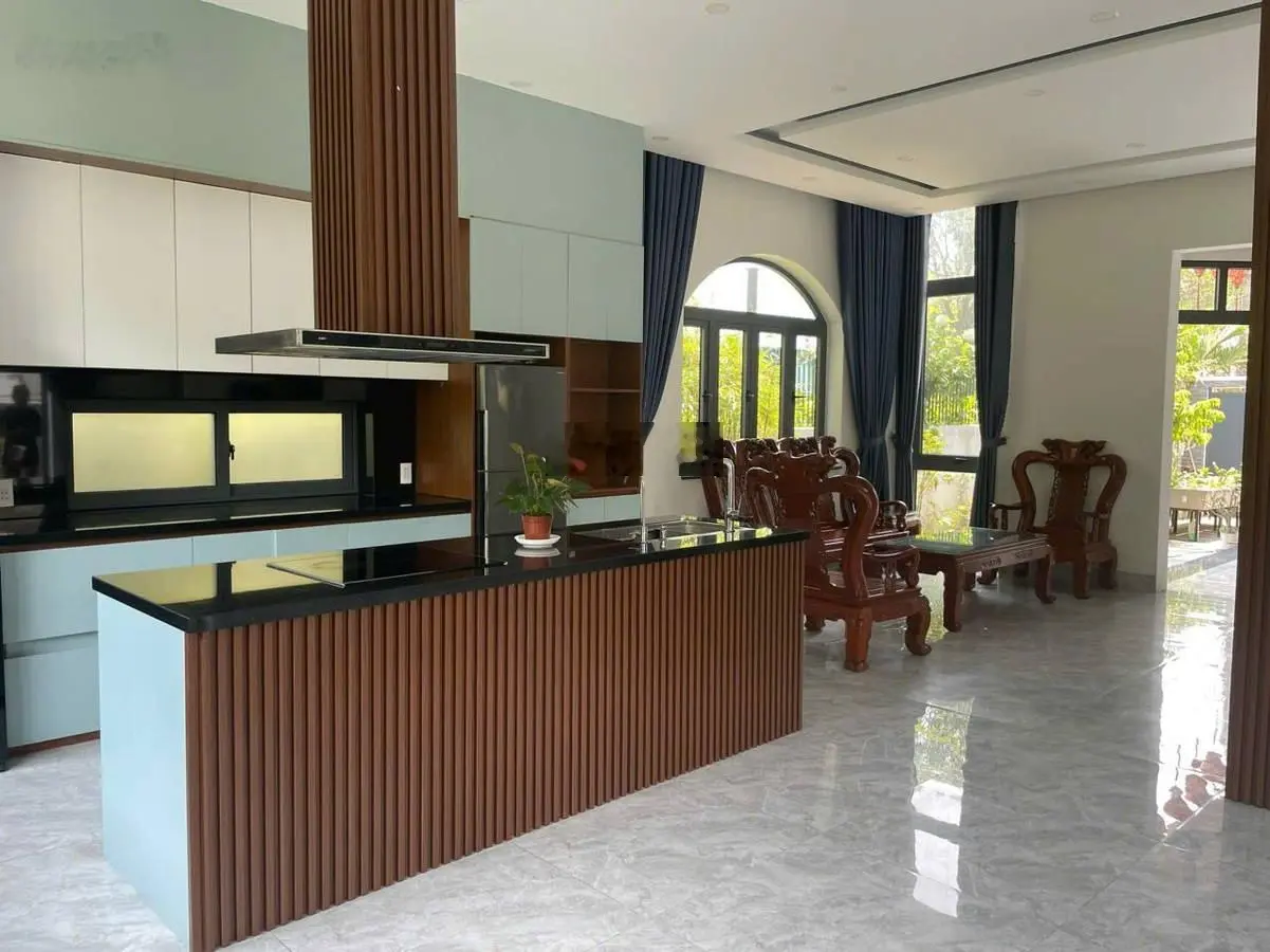 Cần bán villa đường Lương Hữu Khánh, đường rộng 5m5, Sơn Trà, Đà Nẵng