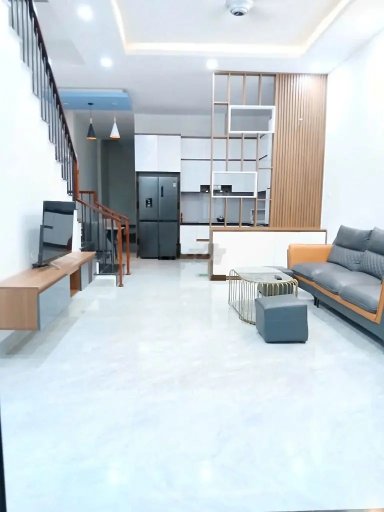 Nhà Mê,TC,5*20m,Đg Vạn Xuân.gần chợ Mai Hắc Đế,