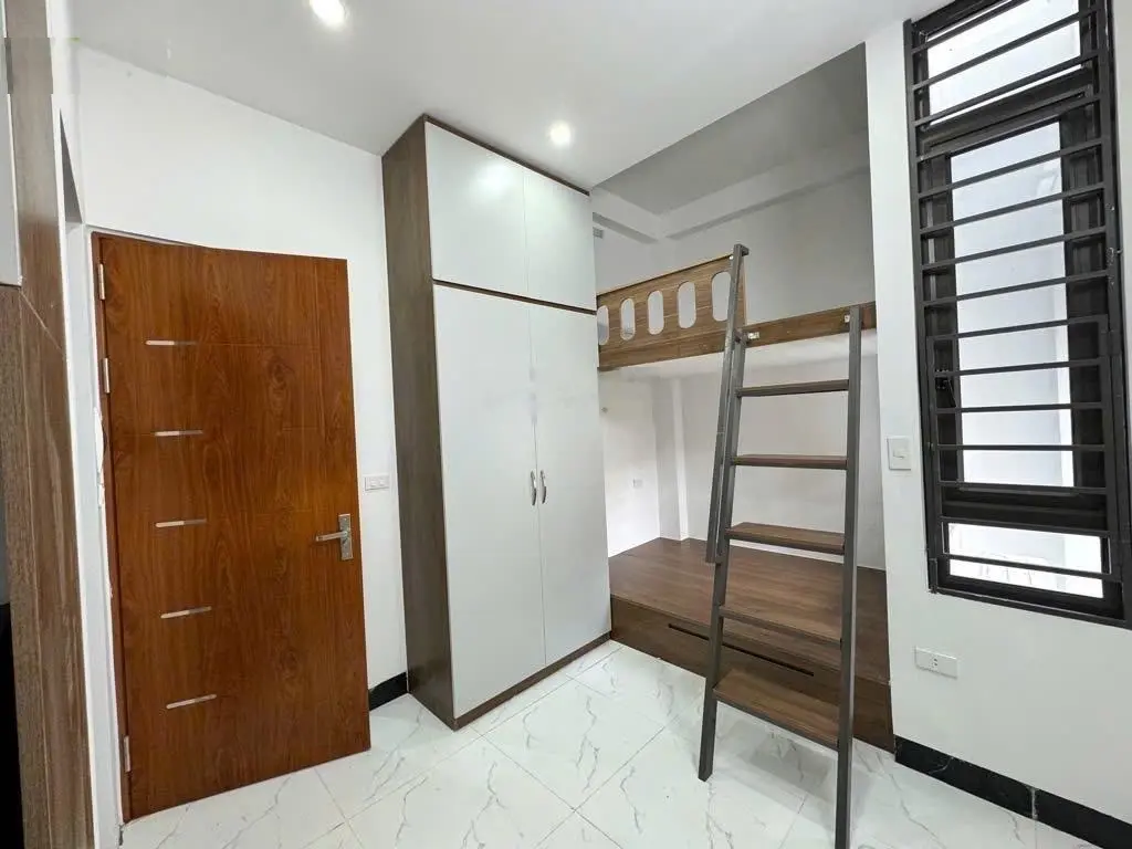 Bán CCMN Thanh Xuân 60m2, 6 tầng thang máy 12 phòng khép kín DT 65 triệu ô tô đỗ cổng