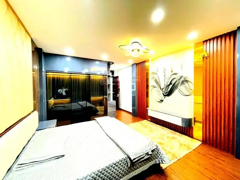 Tòa nhà phố thể giao, 6 tầng, mặt tiền 4.3m, thang máy + nội thất xịn. giá phù hợp ở yên tĩnh