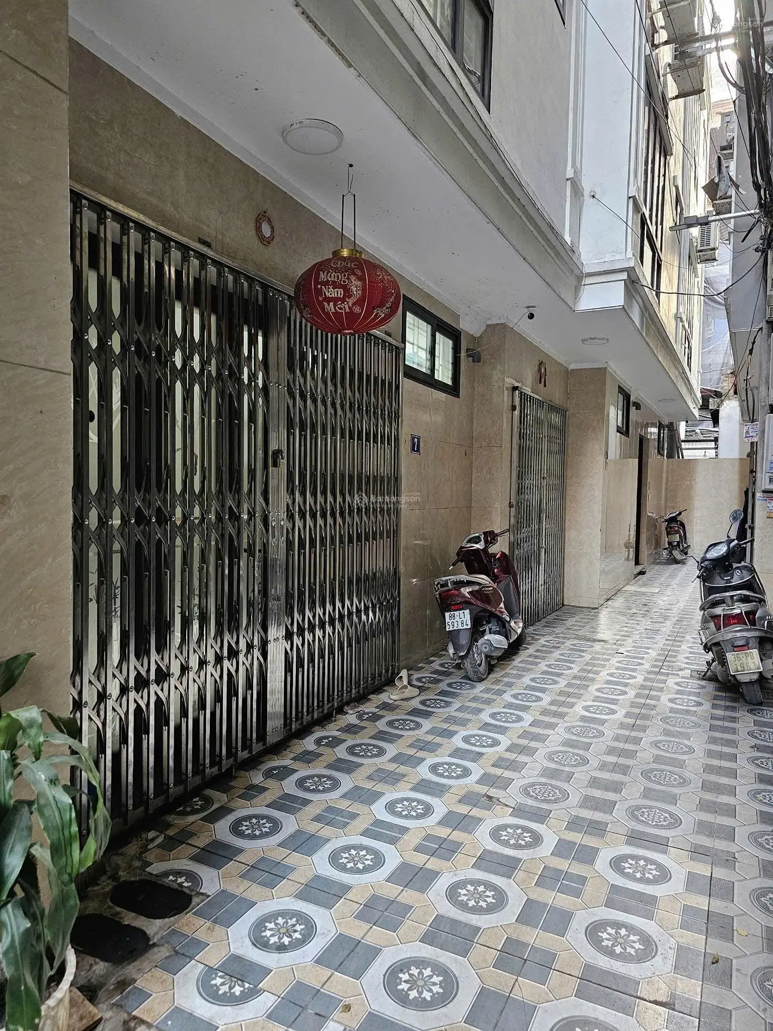 Bán nhà 5 tầng ,thụy phương ,bắc từ liêm,Dt 30m2 Mặt tiền: 5.2m,gần phố, gần ủy ban,L/h: 0868183883