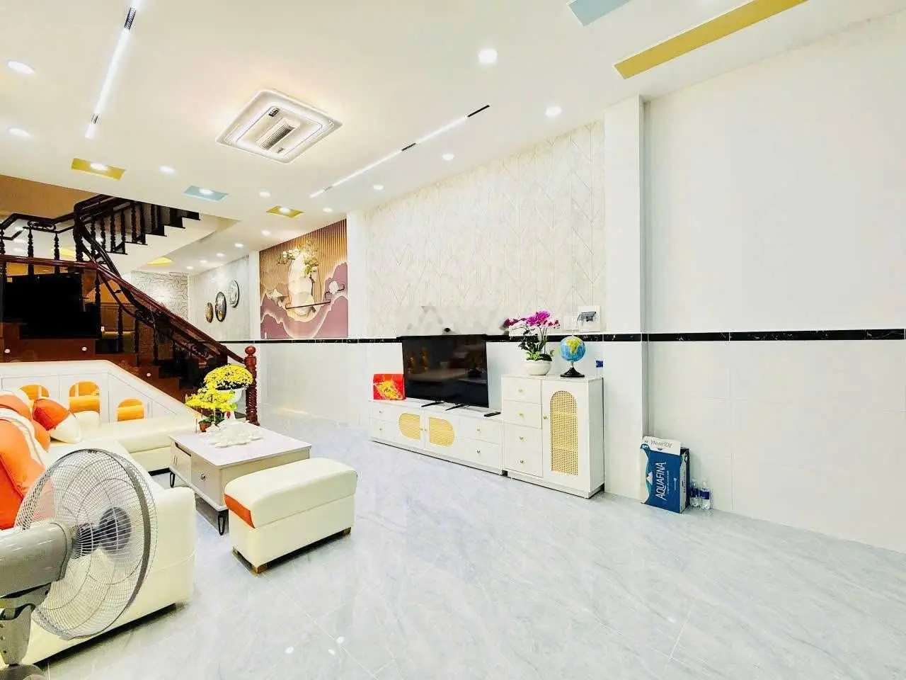 Bán nhà quận 1 giá cực tốt ngay nguyễn cảnh chân,cầu kho,quận 1-giá:4tỷ680/70m2(5x14) 4pn