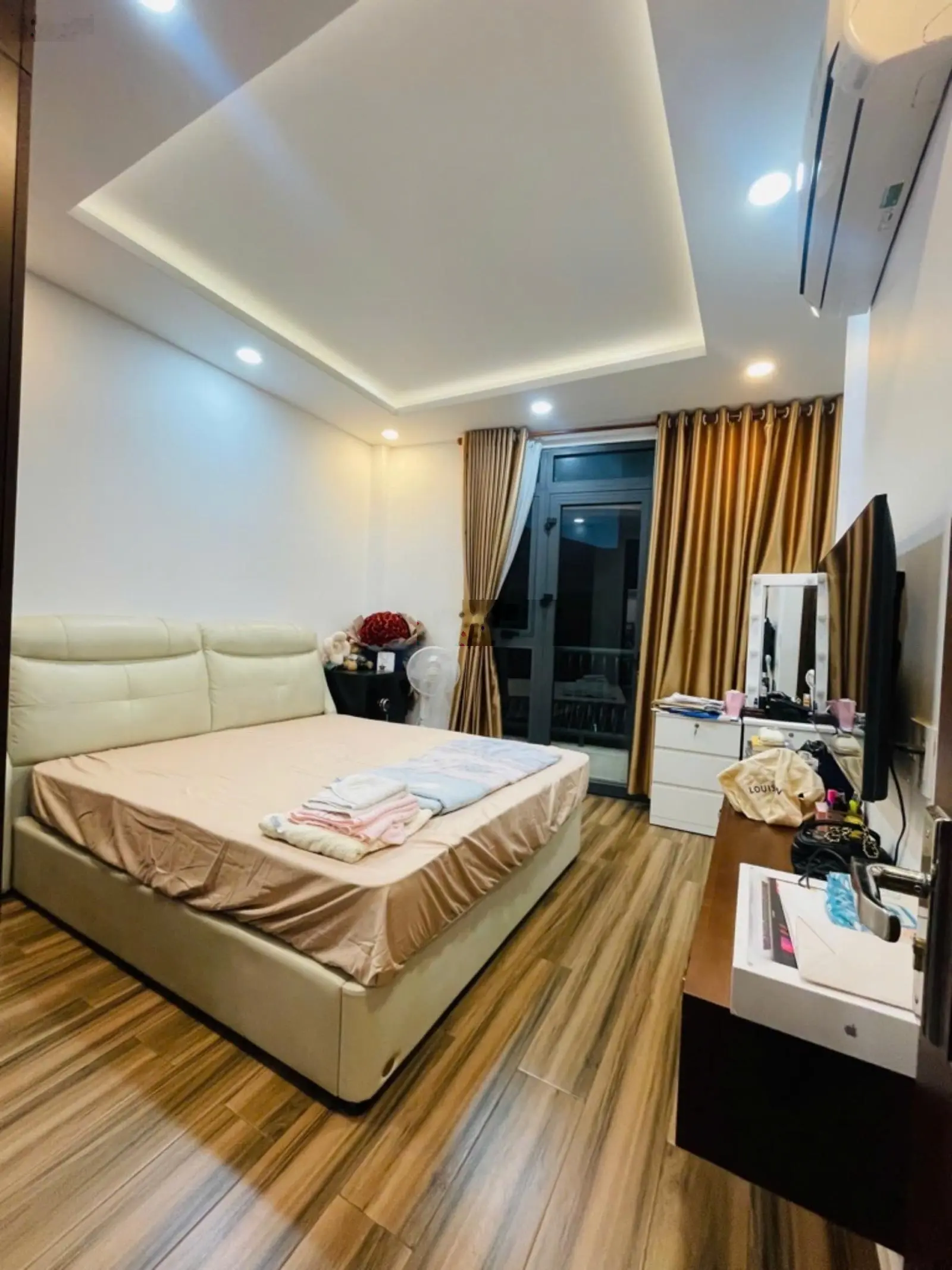 Nhà đẹp 4 tầng Nguyễn Thị Thập, sát hẻm xe hơi oto, ra gấp chỉ nhỉnh 8tỷ