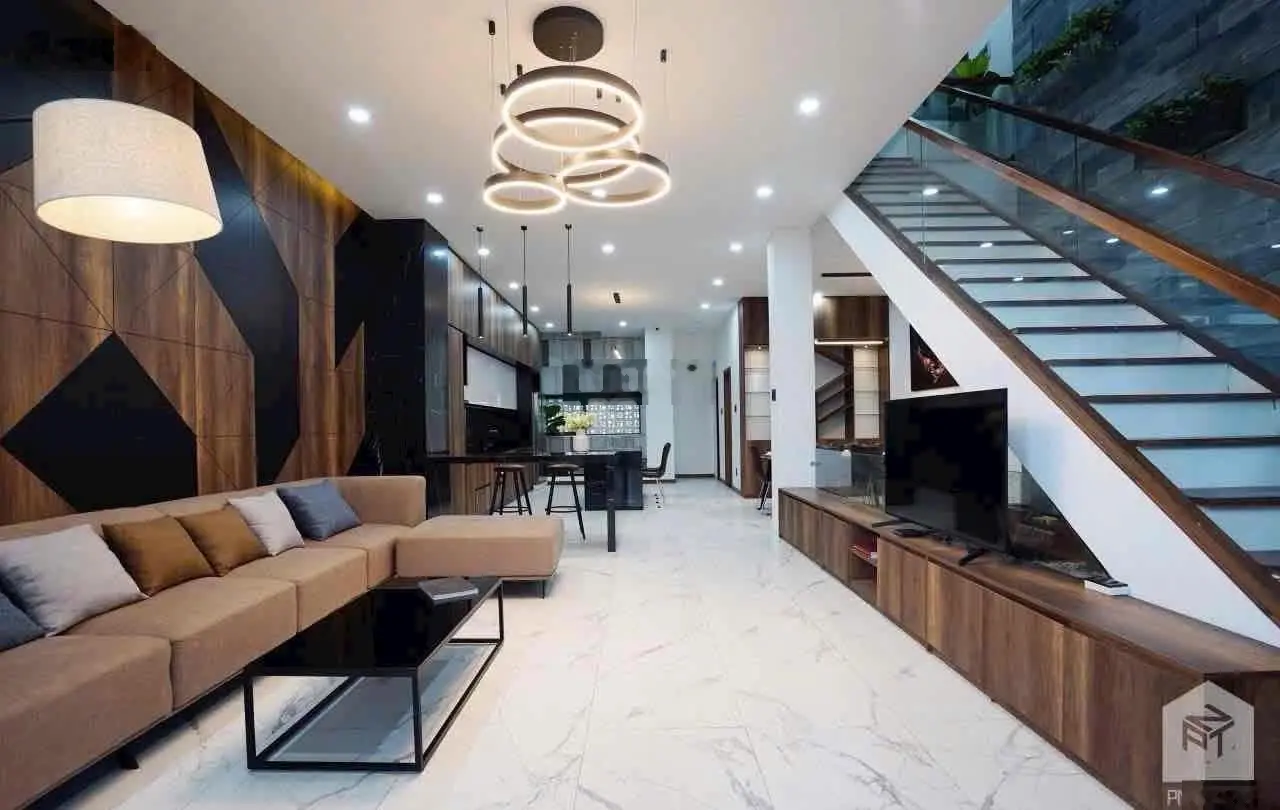 Gấp gấp bán nhà đường Nguyễn Phạm Tuân 10,5 tỷ, 140m2 7PN 8PT dòng tiền cho thuê 40 triệu mỗi tháng