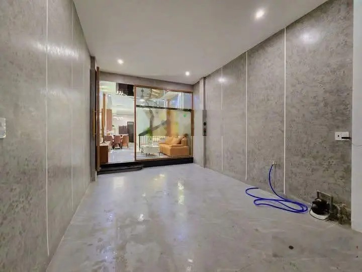 Định cư úc cần bán nhà bà hạt, quận 10-giá:3.2tỷ/76.8m2(4.8x16m). sổ sẵn. đang cho thuê 24 triệu