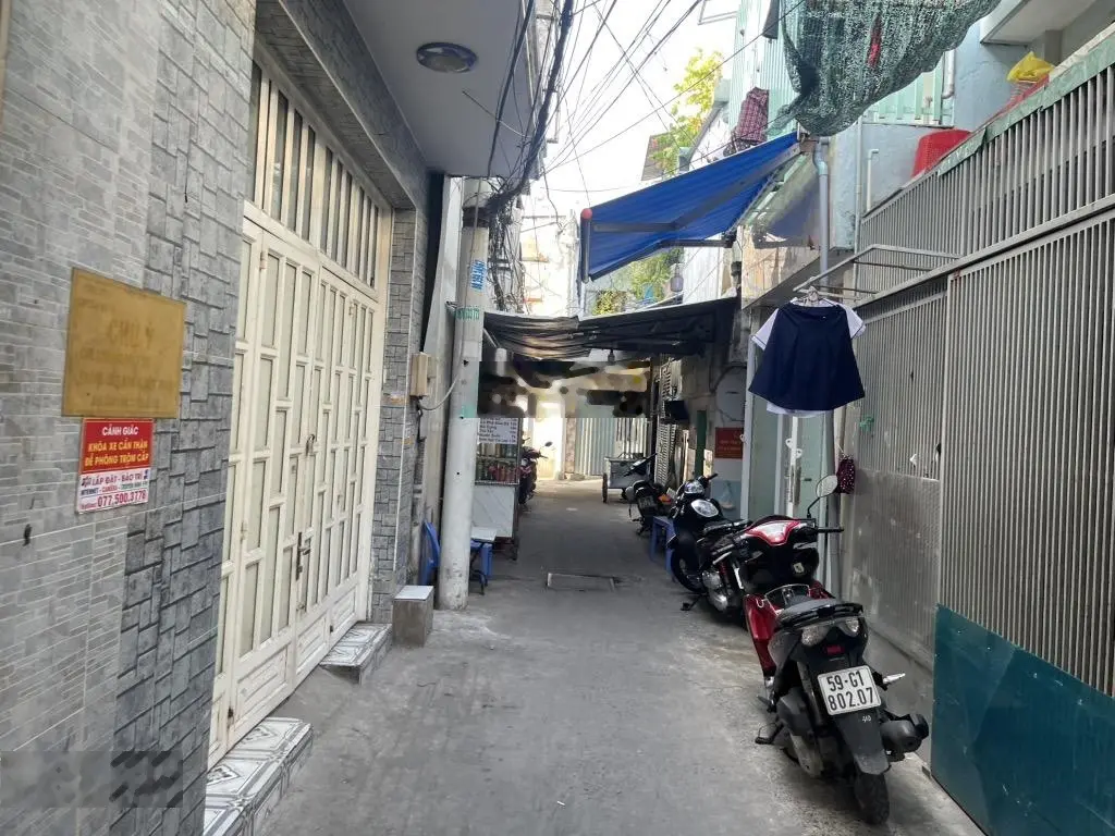 Nhà đẹp 3 tầng Trần Xuân Soạn gần Quận 1, Quận 4 giá chỉ 3,x tỷ