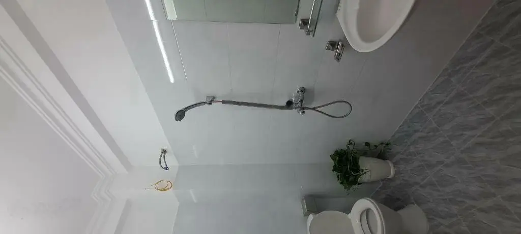 Chính chủ bán gấp nhà Trương Định 38m 3 ngủ 6 tỷ, ô tô đỗ cổng, lô góc, ngõ rộng thoáng, nở hậu