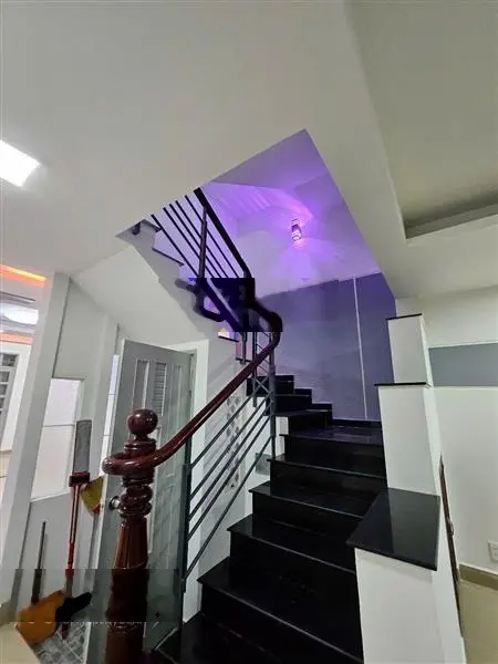 Nhà mt chợ cây keo, tân phú, 86 m2, 4 lầu, dòng tiền 30 tr/tháng giá rẻ 12,6 tỷ.