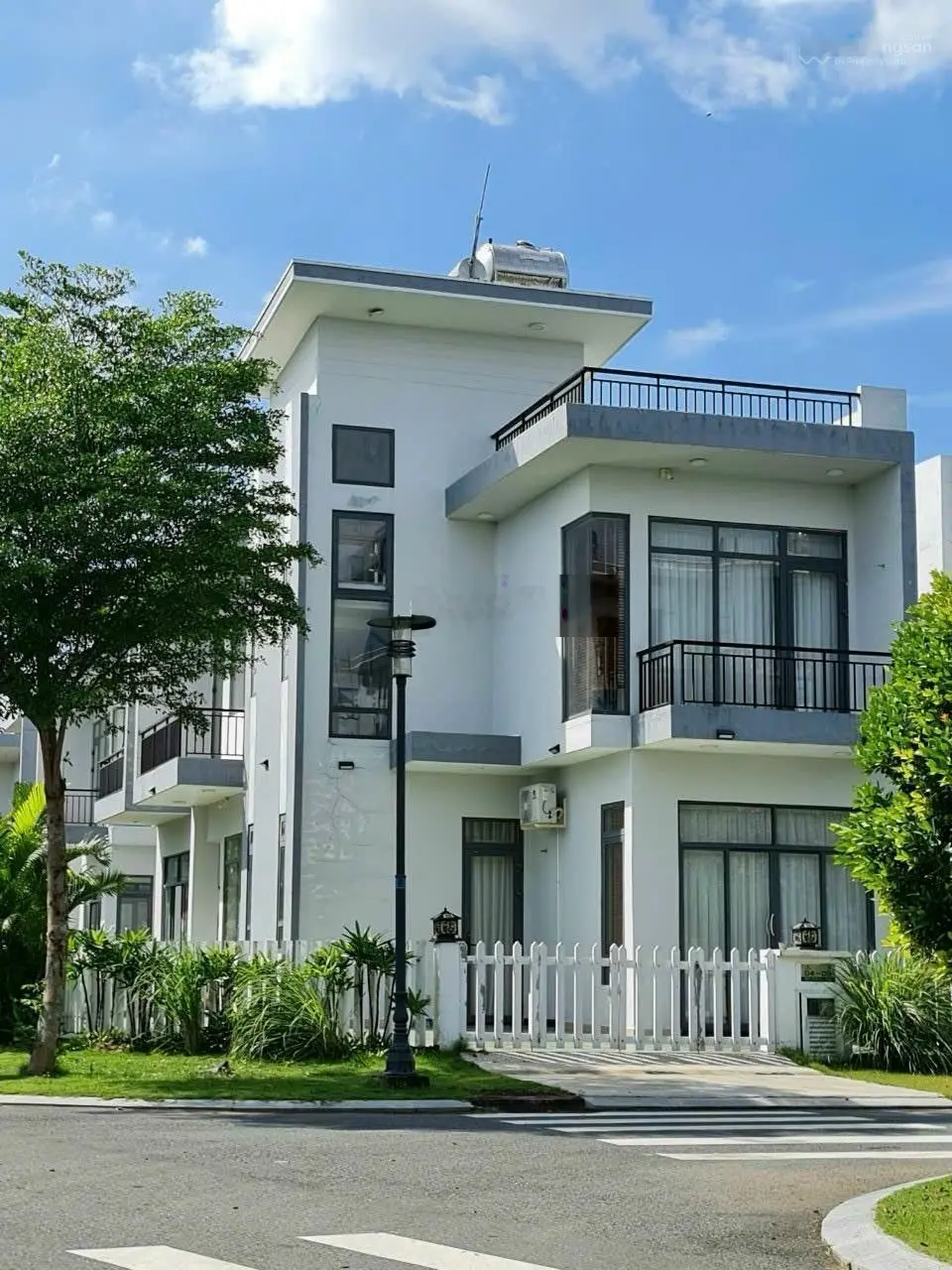 Bán biệt thự Trần Anh Riverside, 2,55 tỷ, 112m2, 3PN, 3WC, tiện ích nội khu đầy đủ