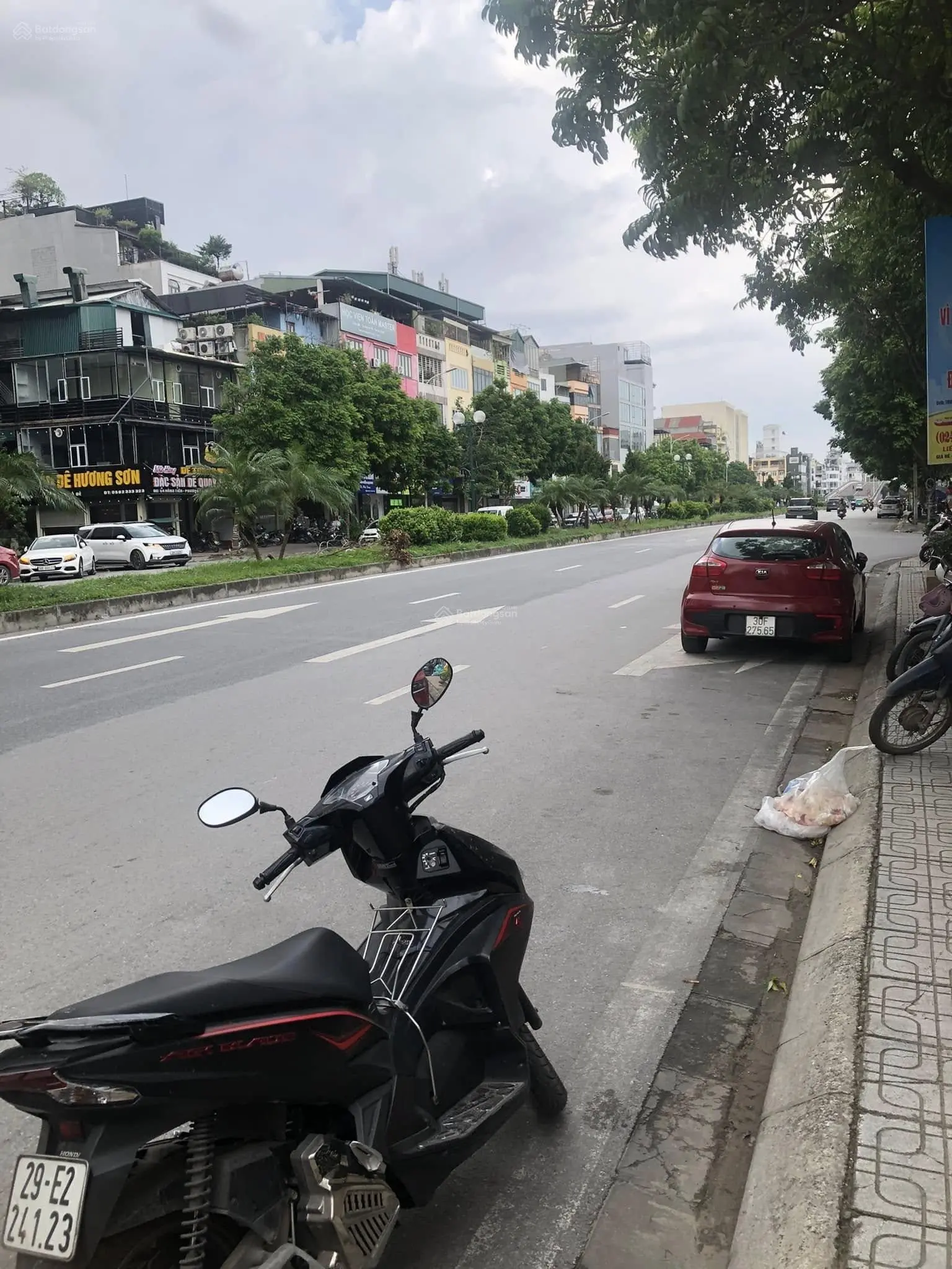 Chính chủ bán nhà mặt phố Hồng Tiến 8 tầng thang máy 140m chỉ 69 tỷ Long Biên