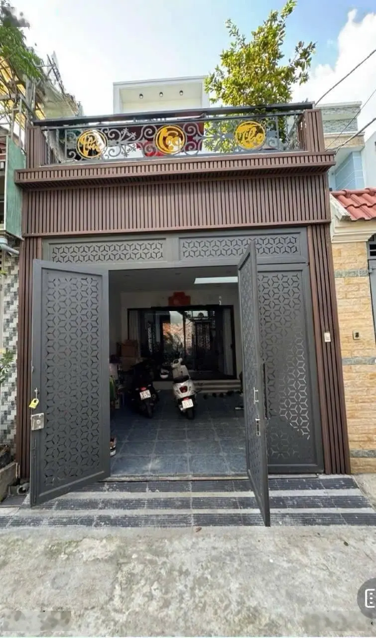Cần ra siêu gấp căn nhà đẹp đường Hoàng Phan Thái, 80m2, gần THCS Bình Chánh, sổ hồng riêng