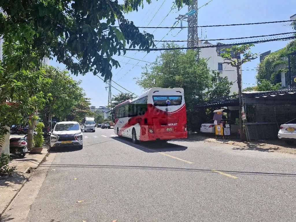 Sau lưng MT Chính Hữu đường 6m ô tô đỗ cửa chỉ 100m ra biển Nhỉnh 5Ty