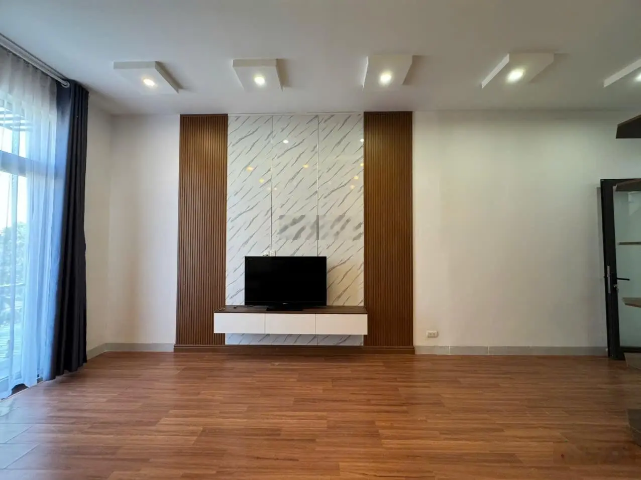 Bán nhà đẹp 3 tầng nam hòa xuân hói kiểng 11 giá 5ty8. lh: 0932.558.159