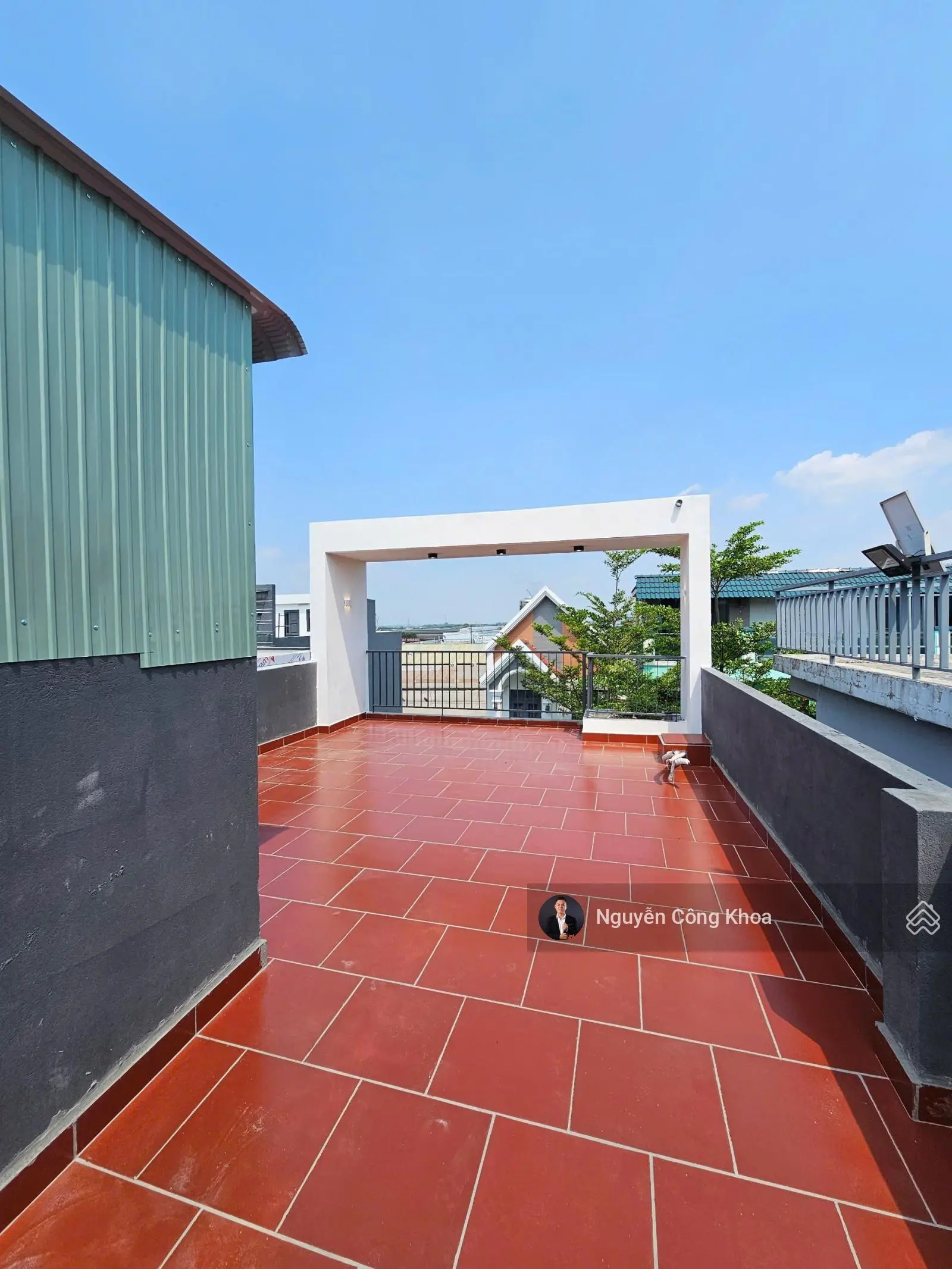 Bán nhà đúc 3 tấm full nội thất, mẫu hiện đại, 3 phòng ngủ, KDC P. Bình Chuẩn, Tp. Thuận An