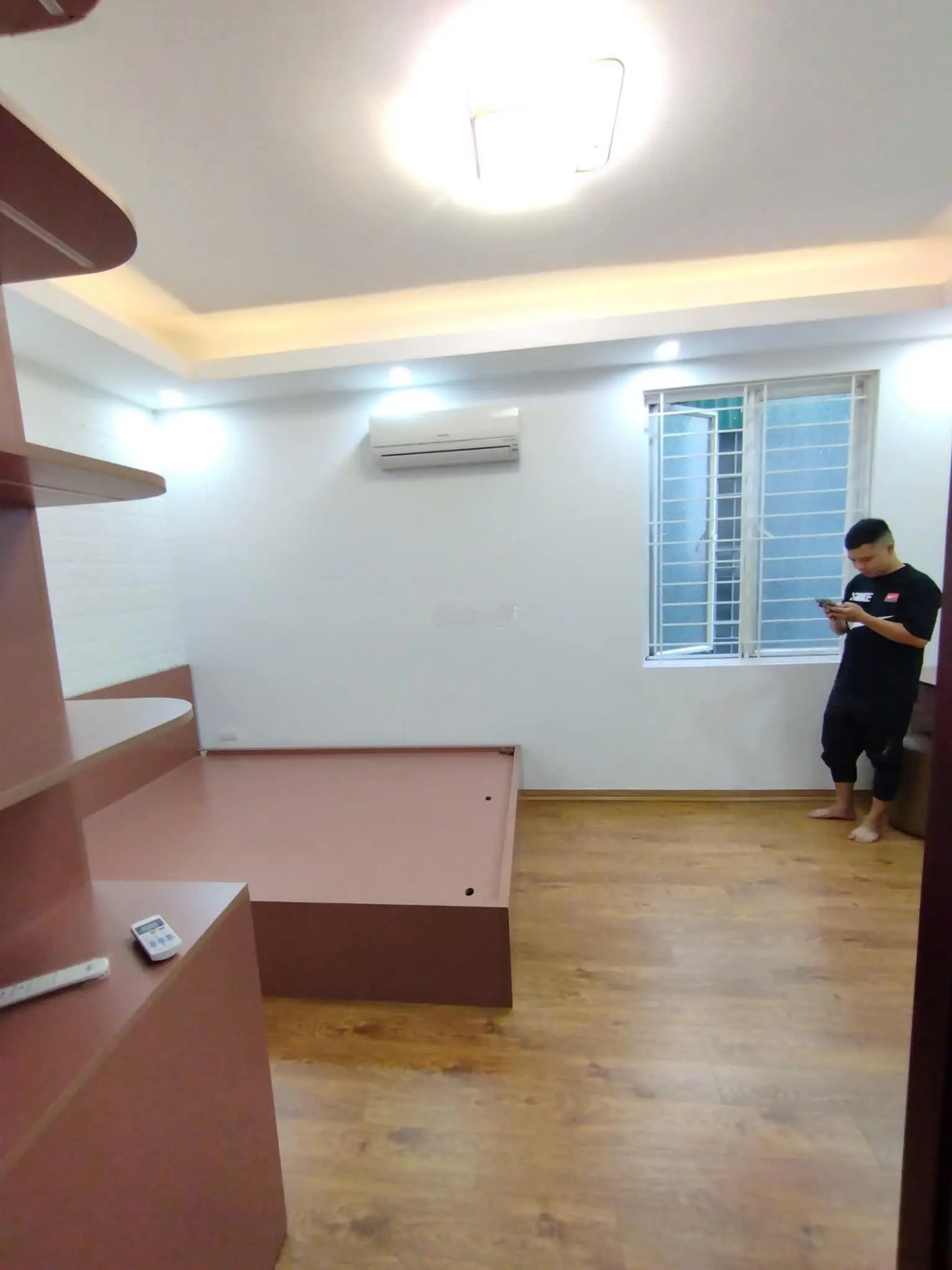 SiÊU PHẨM -Bán nhà tại Minh Khai - ô Tô đỗ cửa - 5,65 tỷ x 5,4m mặt tiền Đỉnh - Kinh Doanh DT30m