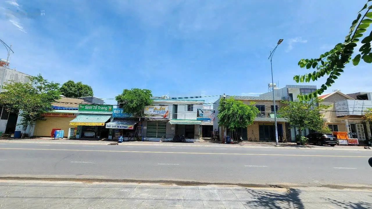 Bán nhà mặt tiền kinh doanh Dĩ An,P. Đông Hòa, TP. Dĩ An, DT 88,7m2, Hai Bà Trưng, Sổ hồng riêng.