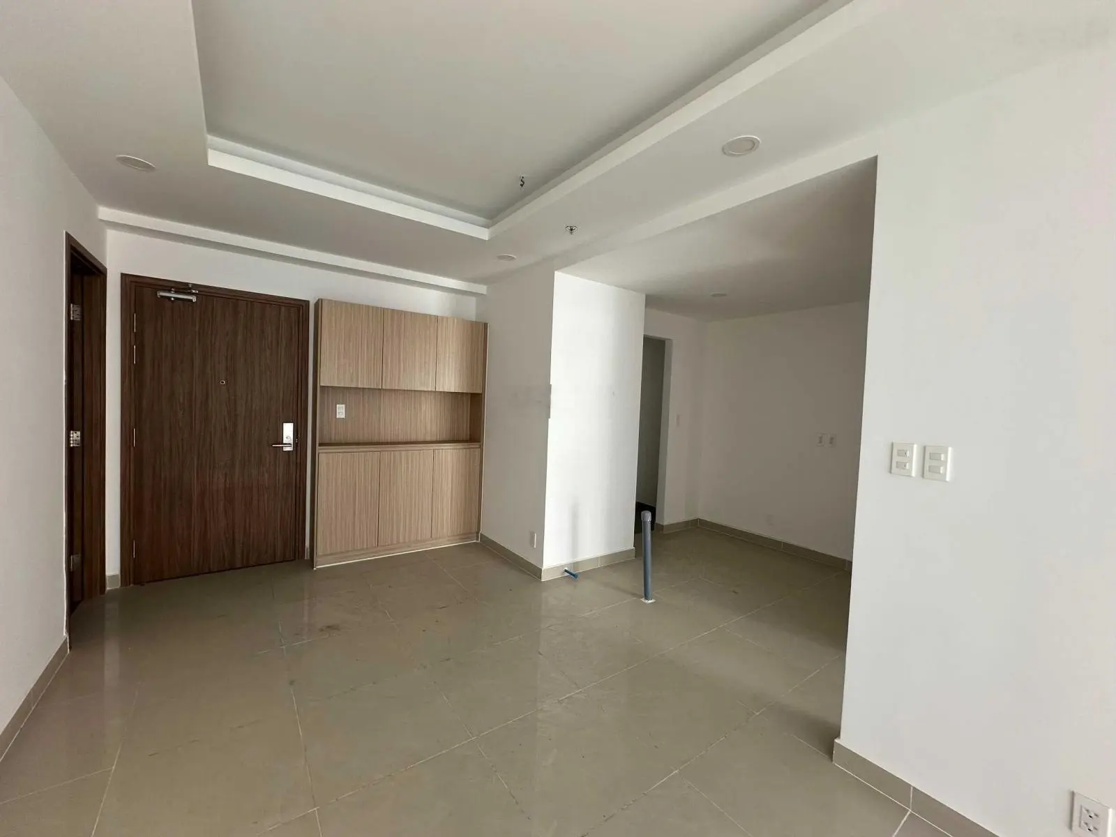 Bán căn hộ cao cấp The View suất nước ngoài sổ hồng, 2PN - 2WC 61m2 1,95 tỷ tầng cao, nhà mới 100%