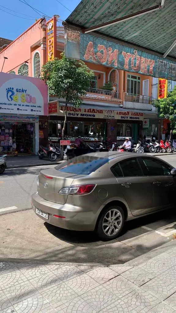 NHÀ MẶT TIỀN KINH DOANH MAI THÚC LOAN HUẾ