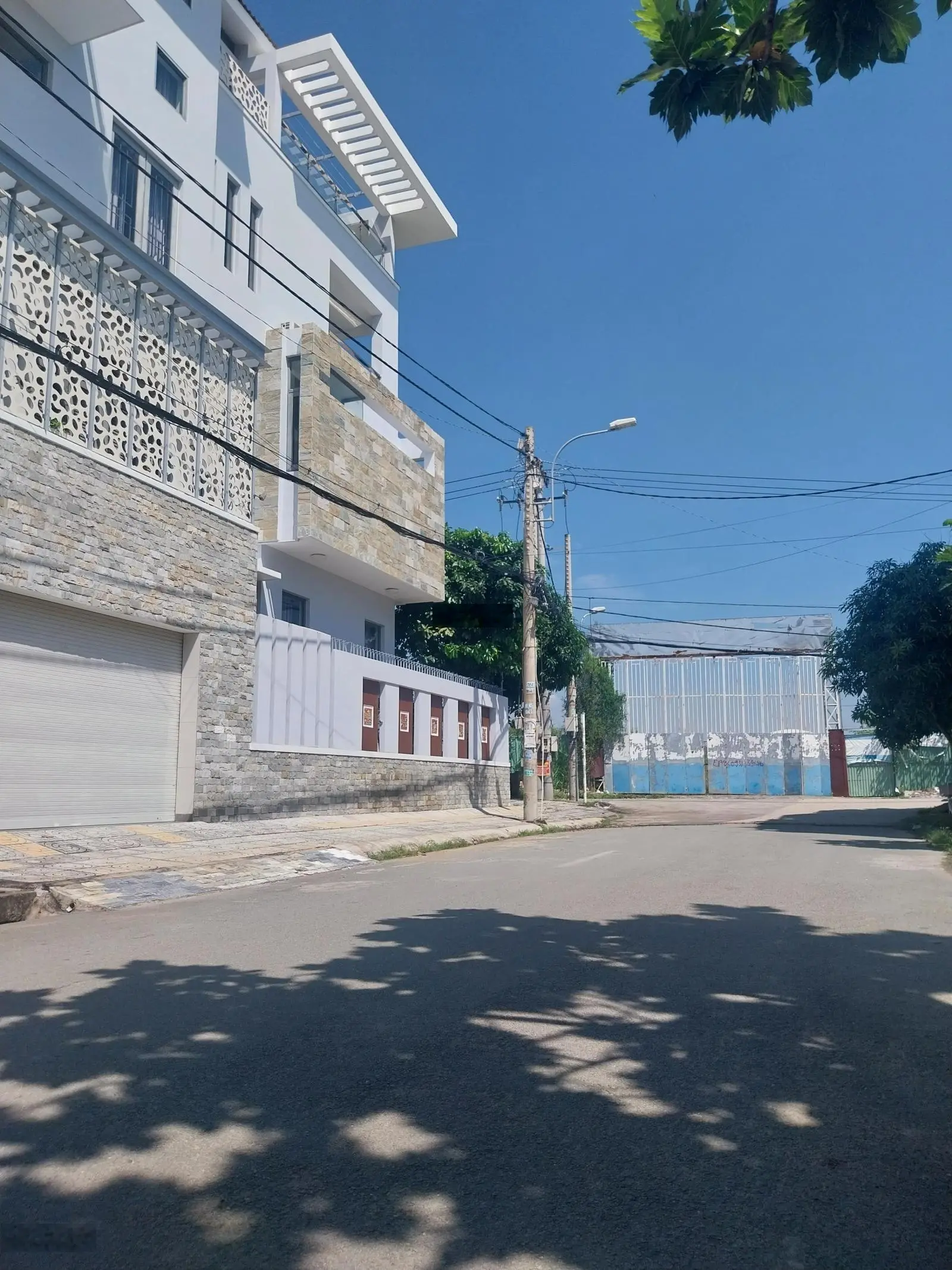 Cần bán nhà trọ 6x20m, 1 lững, giá 5,6 tỷ, tại Đường Nguyễn Văn Tạo, xã Long Thới, Nhà Bè