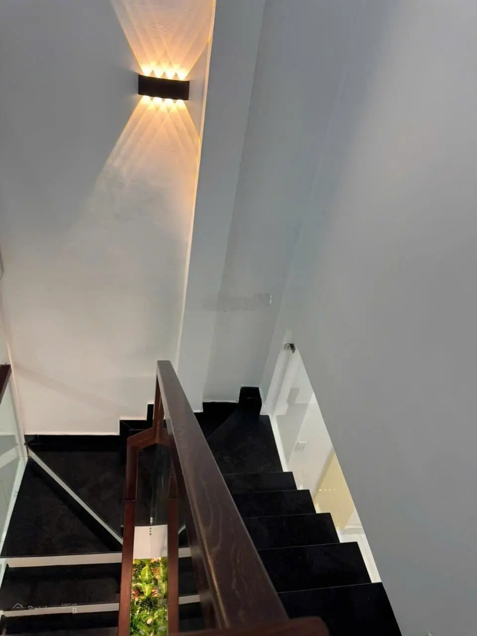 Bán nhà đẹp ở ngay 45m2, 2 tầng đường Trần Văn Quang Quận Tân Bình giá chỉ hơn 4 tỷ