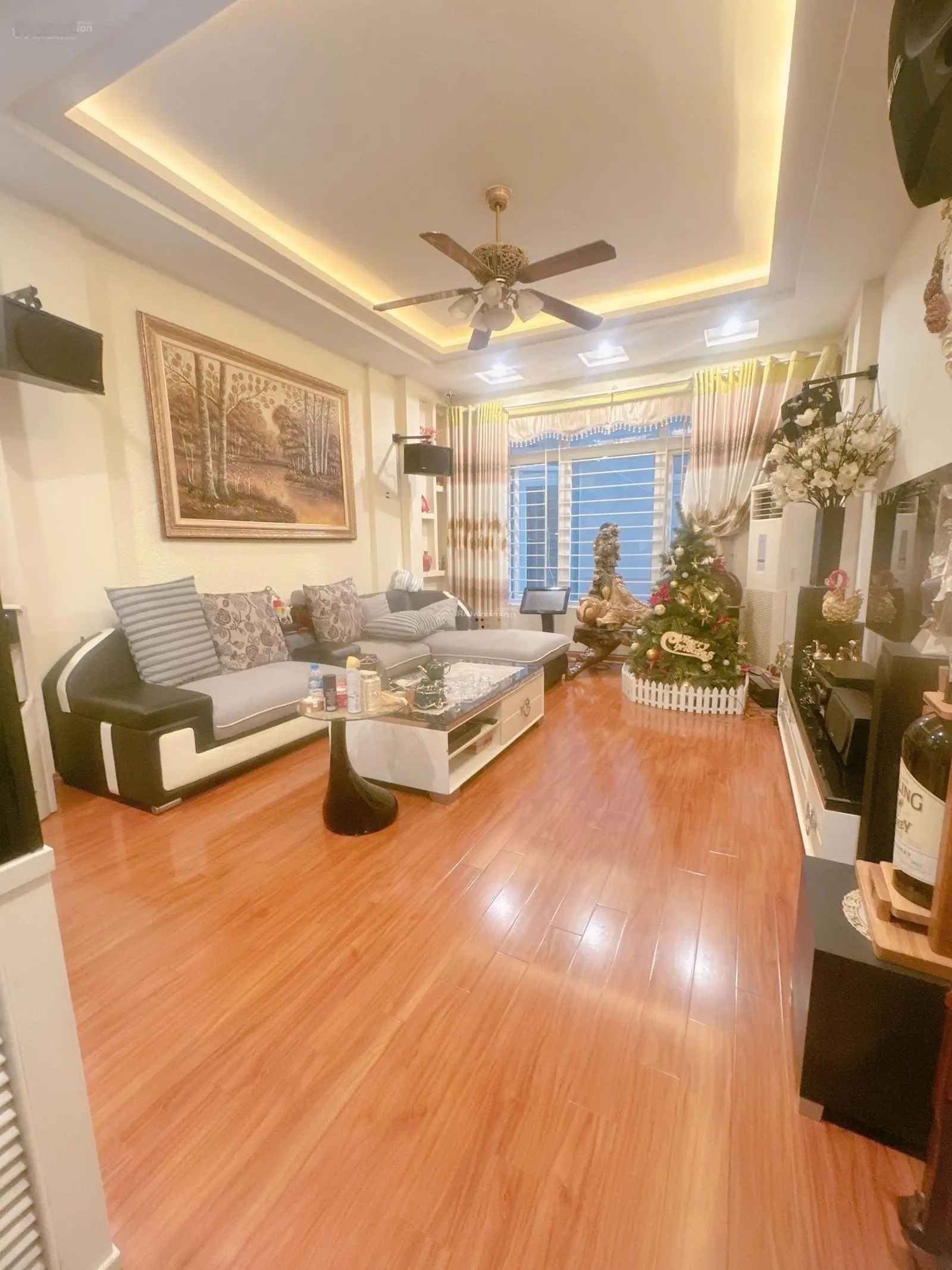 Chủ cần tiền cực gấp bán căn nhà phố trường chinh Tôn Thất Tùng Ngã Tư Sở Đống Đa 55m, 5T. Hơn 8 tỷ