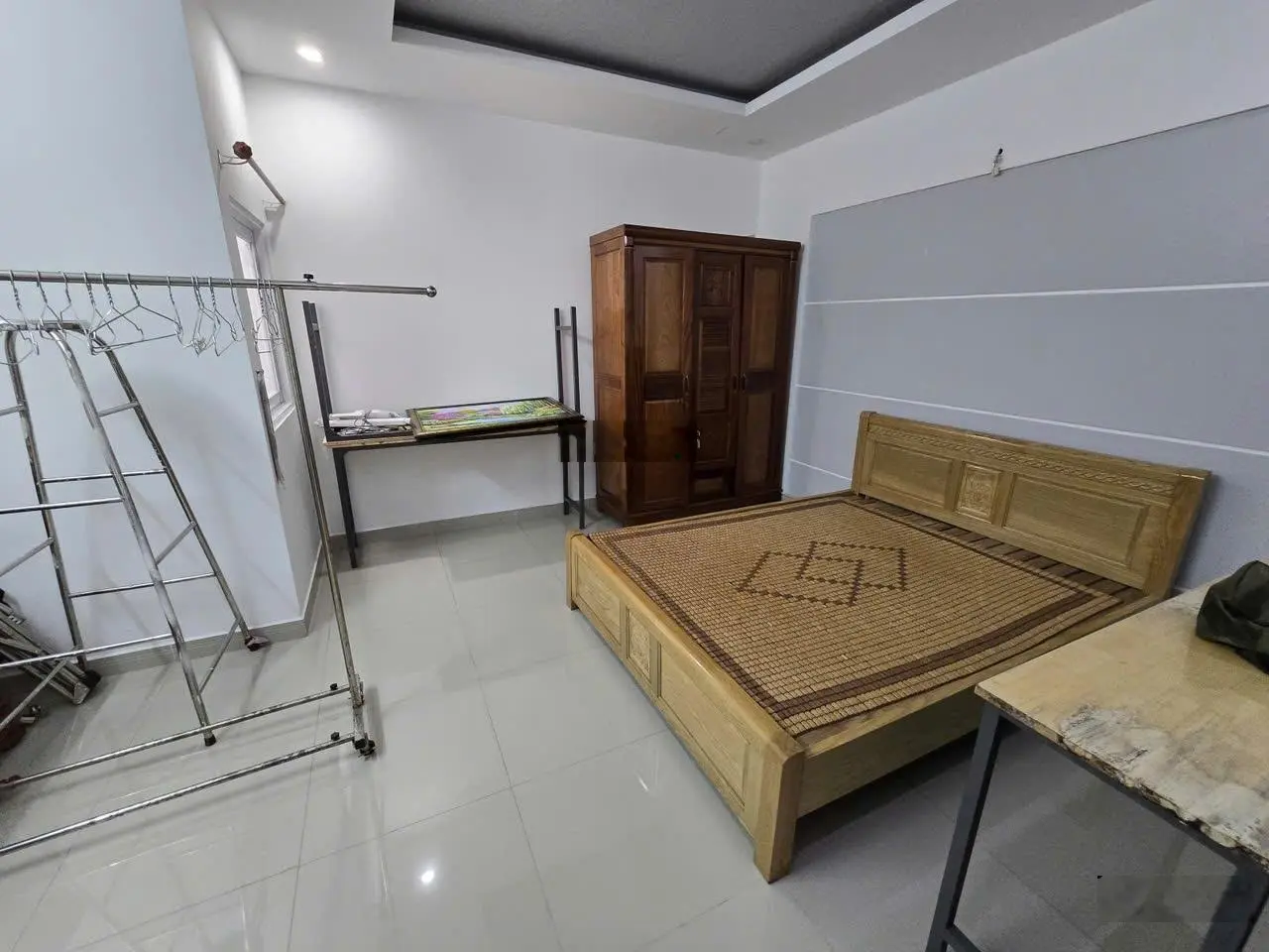 Hẻm xe tải quốc lộ 13 Hiệp Bình Phước, sát bên khu Hồng Long. 5x16m, 1 trệt 2 lầu 4PN, giá 10,3 tỷ