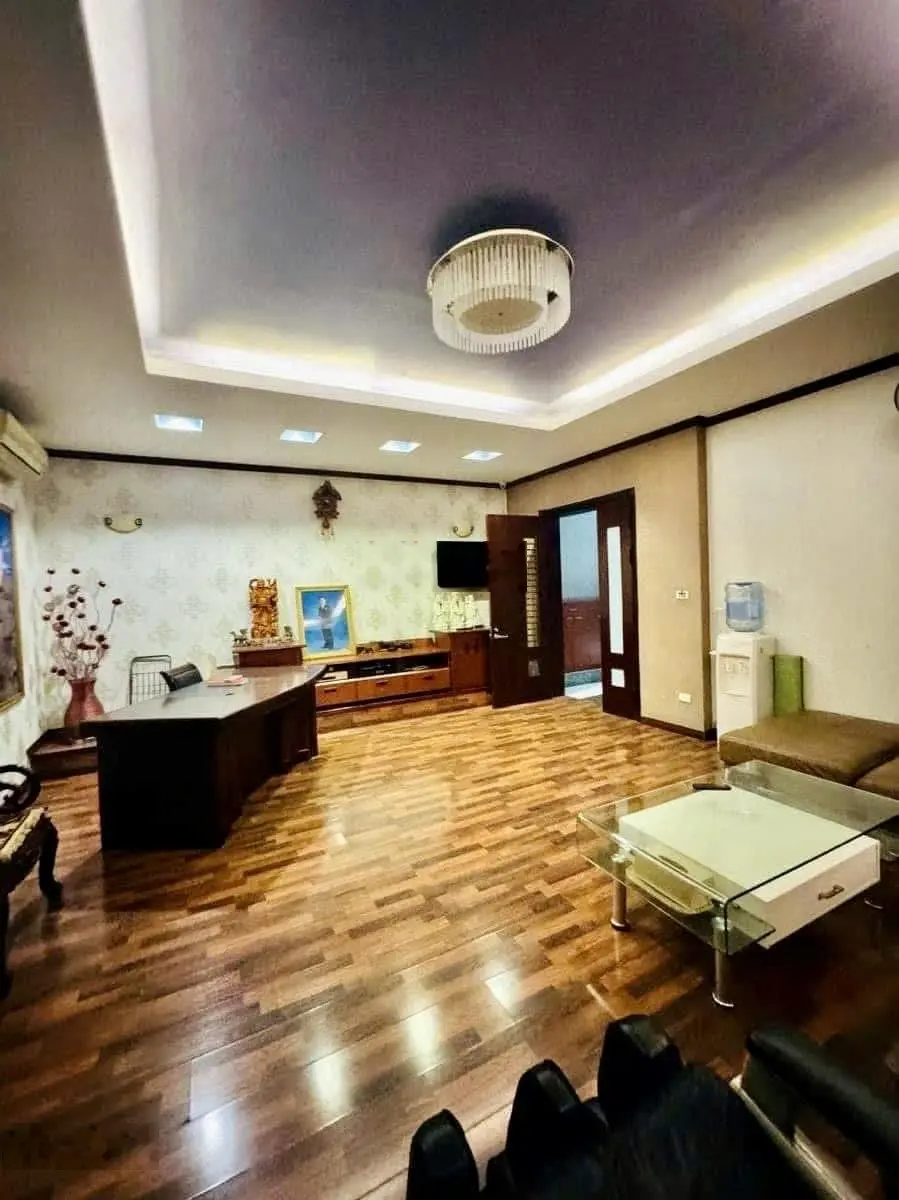 Mặt Phố Lò Đúc Hai Bà Trưng, 6 Tầng Kinh Doanh 120tr/tháng, DT 120M MT 6.7m Giá 99Tỷ.