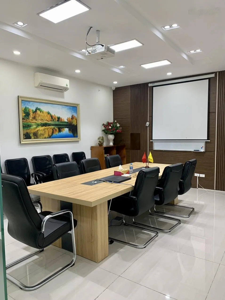 Bán căn hộ chung cư Mễ Trì Thượng tòa CT3A mặt Đại Lộ Thăng Long diện tích 122,8 m2