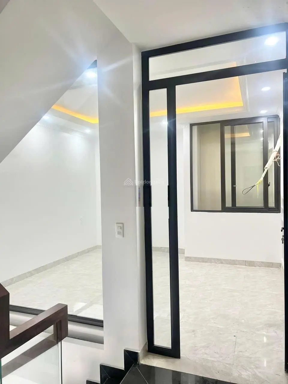 Bán nhà 50,4m2 đối diện công viên giá chỉ hơn 3 tỷ liên hệ e Nguyên 0357 864 ***