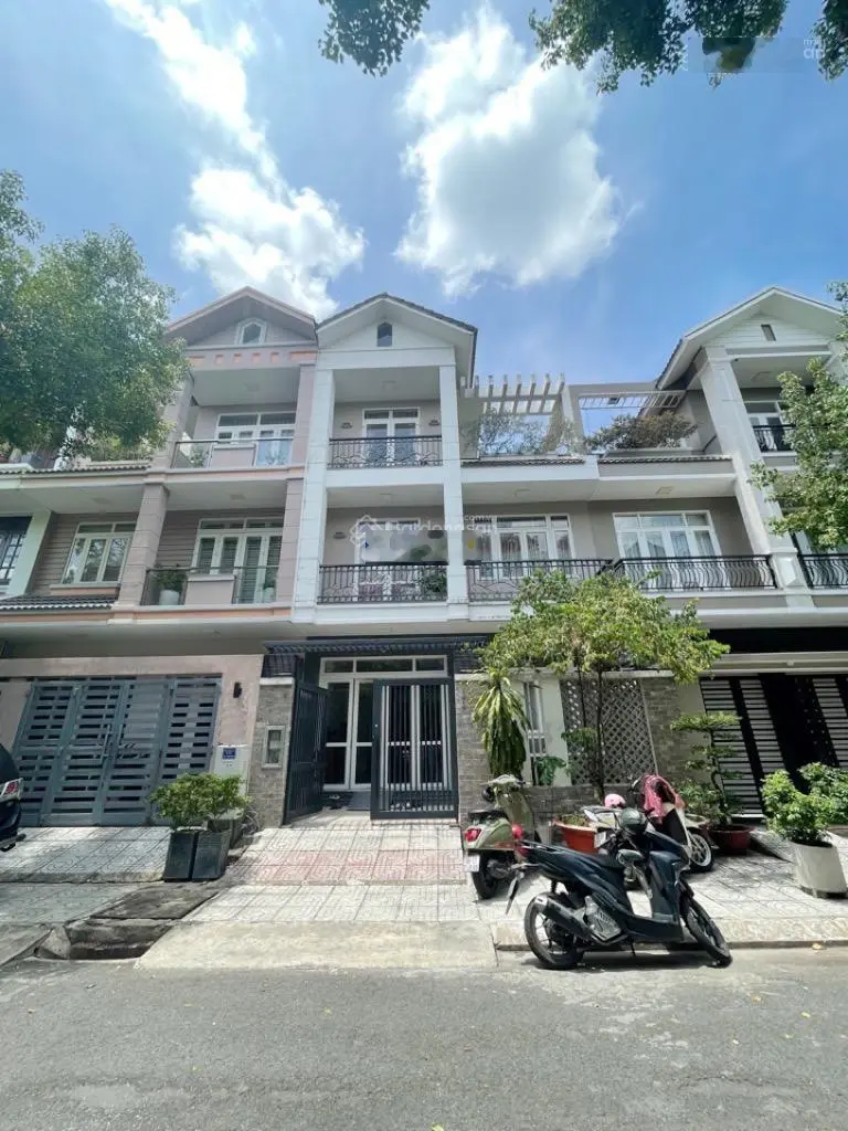 BIỆT THỰ NGANG 7M x 18M KDC TÂN PHONG QUẬN 7 CHỈ 21TY999...