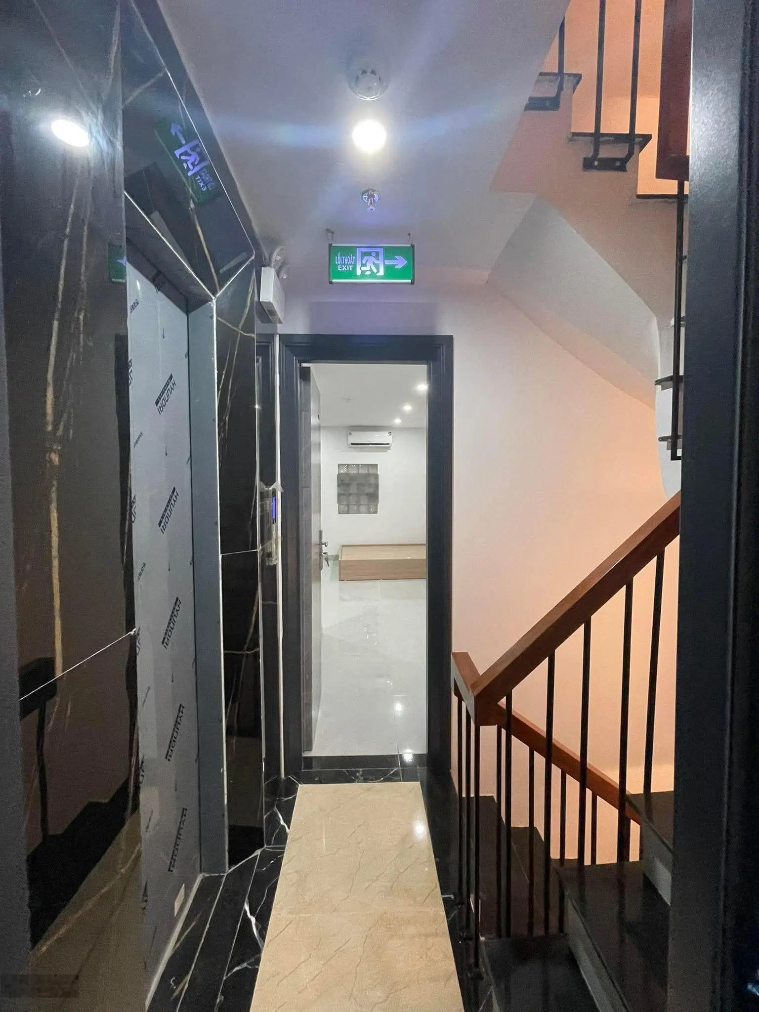 Bán gấp tòa CHDV Xuân Phương 55m2 x 7 tầng, 11PKK full nội, GPXD, PCCC