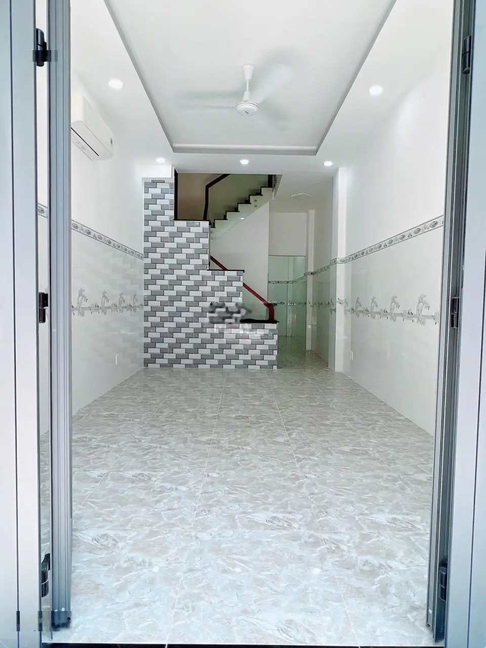 Nhà 4 tầng hùng vương - trung tâm q.10 - gần chợ hoa hồ thị kỷ chỉ 9 tỷ 450 sổ hồng riêng