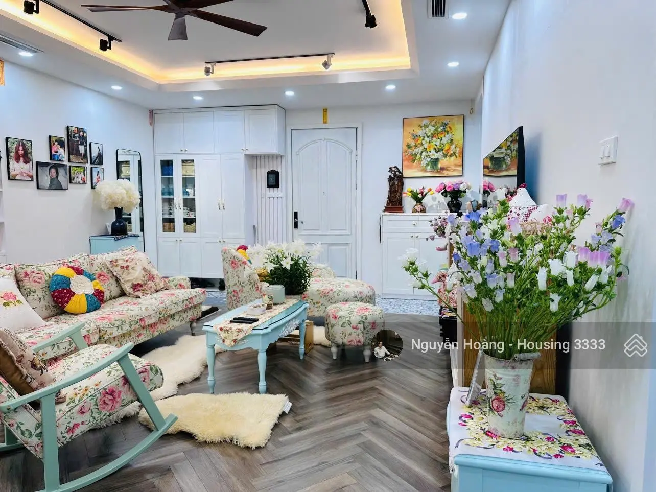 Bán căn hộ tại Hapulico Complex 117m2, 4 pn giá tốt 9,5 tỷ vnd, tầng trung thoáng mát, sổ đỏ sẵn