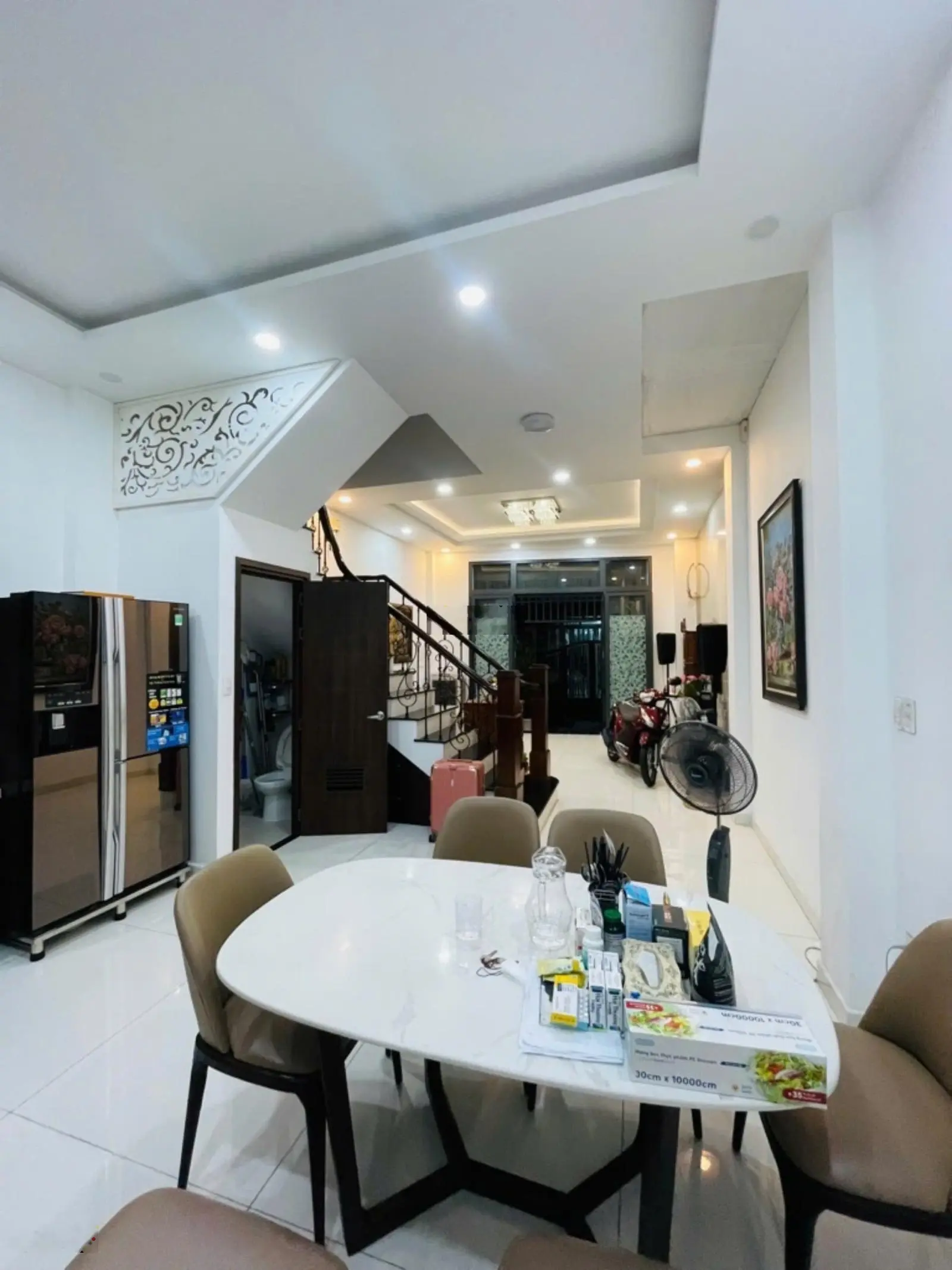 Nhà đẹp 4 tầng Nguyễn Thị Thập, sát hẻm xe hơi oto, ra gấp chỉ nhỉnh 8tỷ