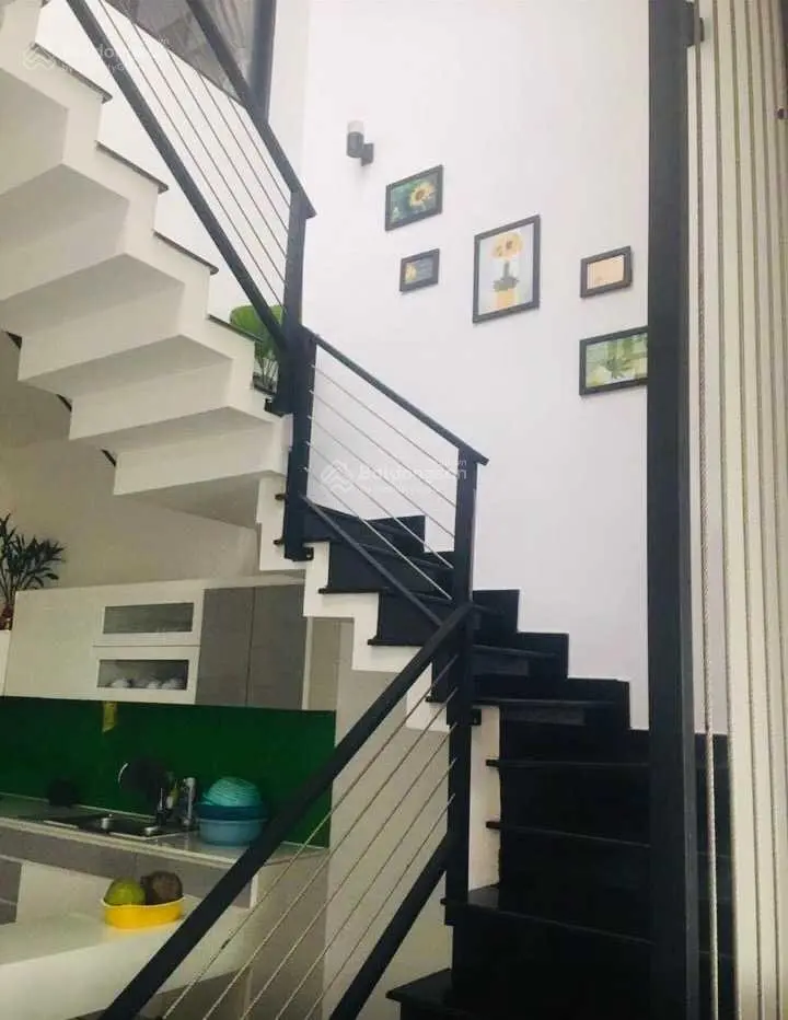 Đường 7m5 - 95m2 x 3 tầng - Ngay đại học Ngoại Ngữ - 7.6 tỷ
