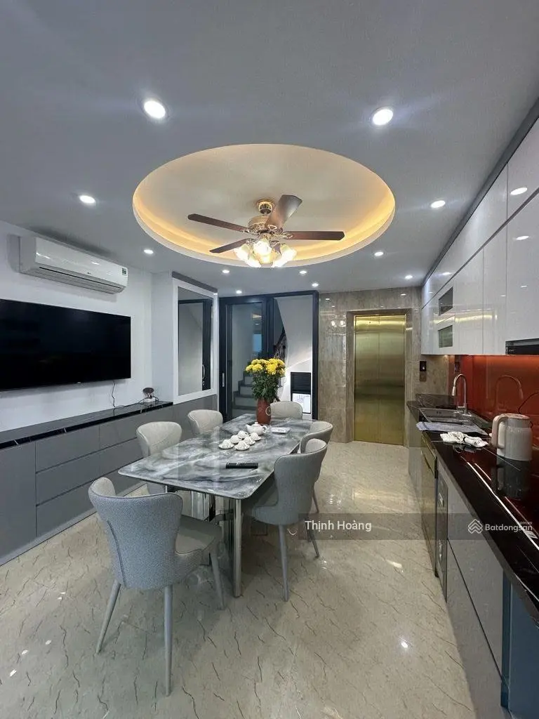 Bán nhà ngọc thụy - 7 tầng thang máy, full nội thất cao cấp - 10 phút sang phố cổ!