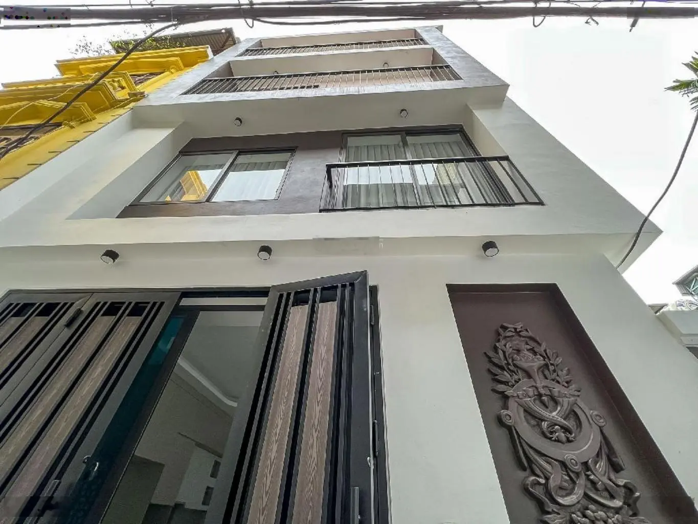 Cần bán gấp căn góc, 5 tầng phố Vĩnh Hưng, Hoàng mai cách ô tô chỉ 10m giá hơn 6 tỷ