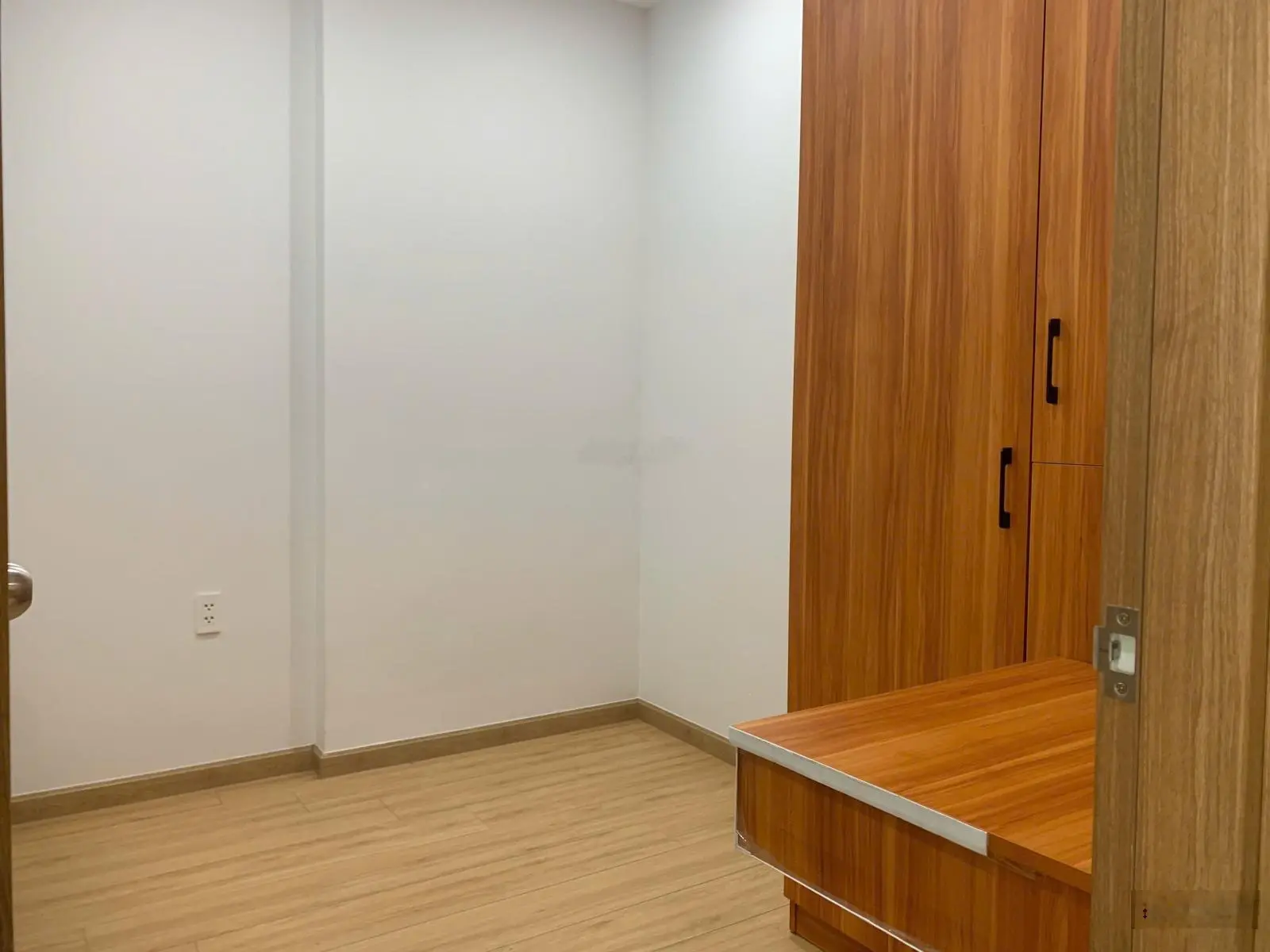 Chủ ngộp bank 800tr bán gấp - Bcons Green View 2pn - 2wc 51m chỉ 1 tỷ 600tr.