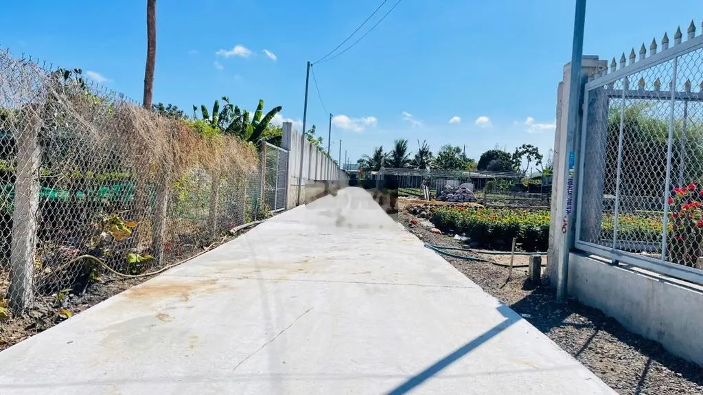 BÁN 500M2 NGANG 10x50 sẵn thổ cư đối diện KCN ĐẤT ĐỎ giá chỉ 1,3 tỷ