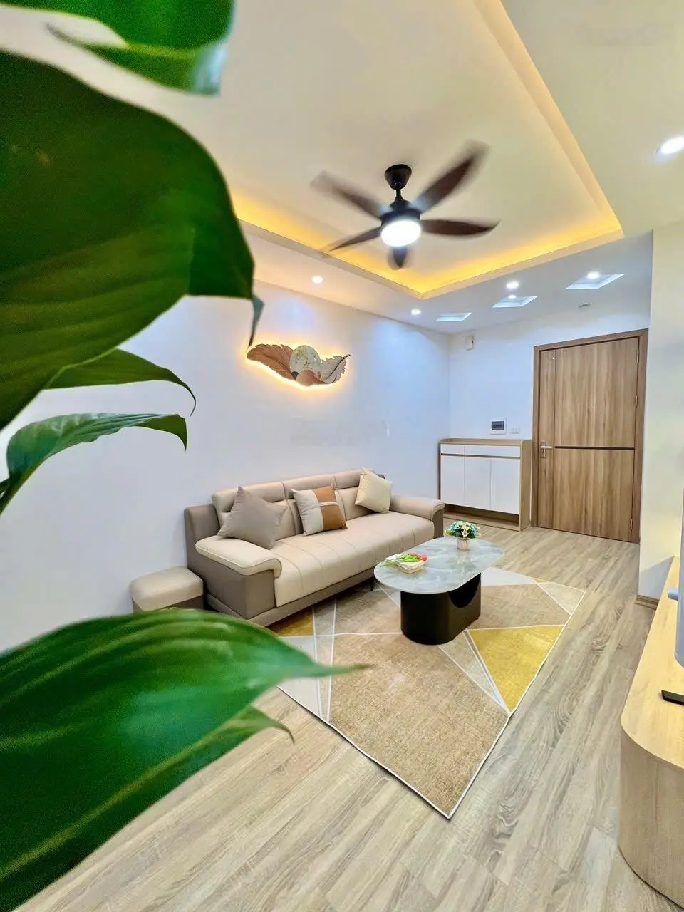 Bán nhanh căn 66m2 - 2 ngủ &2vệ sinh HH1B Linh Đàm Hoàng Mai. LH: 0966 455 *** em Thuỷ