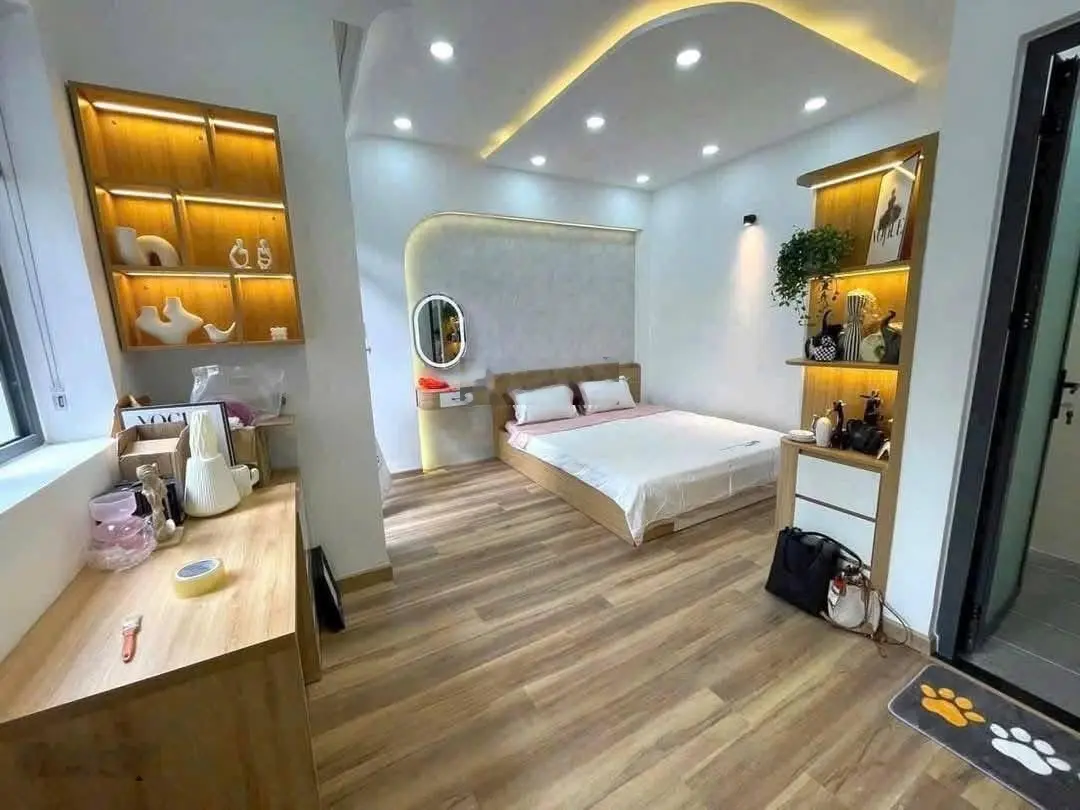 Bán gấp nhà đ.lê đại hành -p.11 -quận 11, đang cho thuê 26triệu, giá 2tỷ960/65m2, gần sân phú thọ.