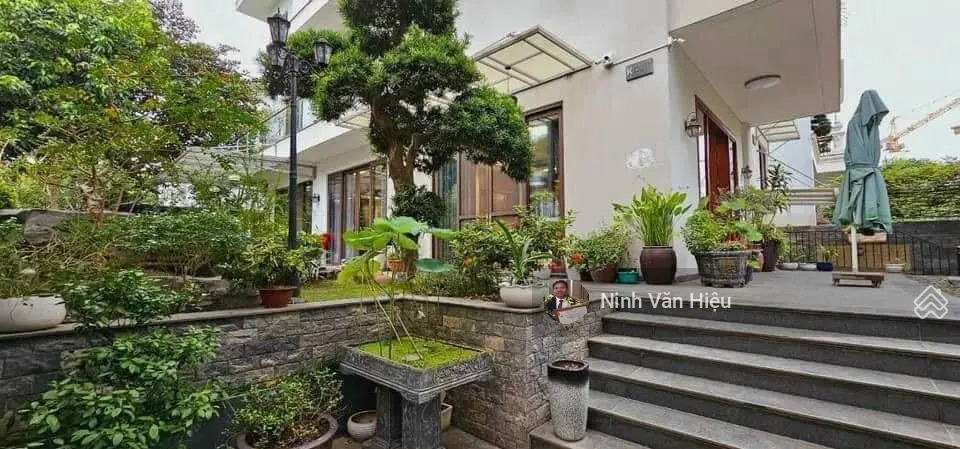 Bán biệt thự lõi khu K Ciputra lô góc 2 mặt đường, sổ đỏ chính chủ. 0988 154 ***