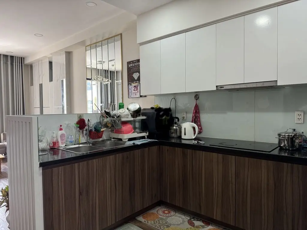 Bán căn hộ 2PN 2WC ban công. Giá chỉ 3,3 tỷ Full thuế phí