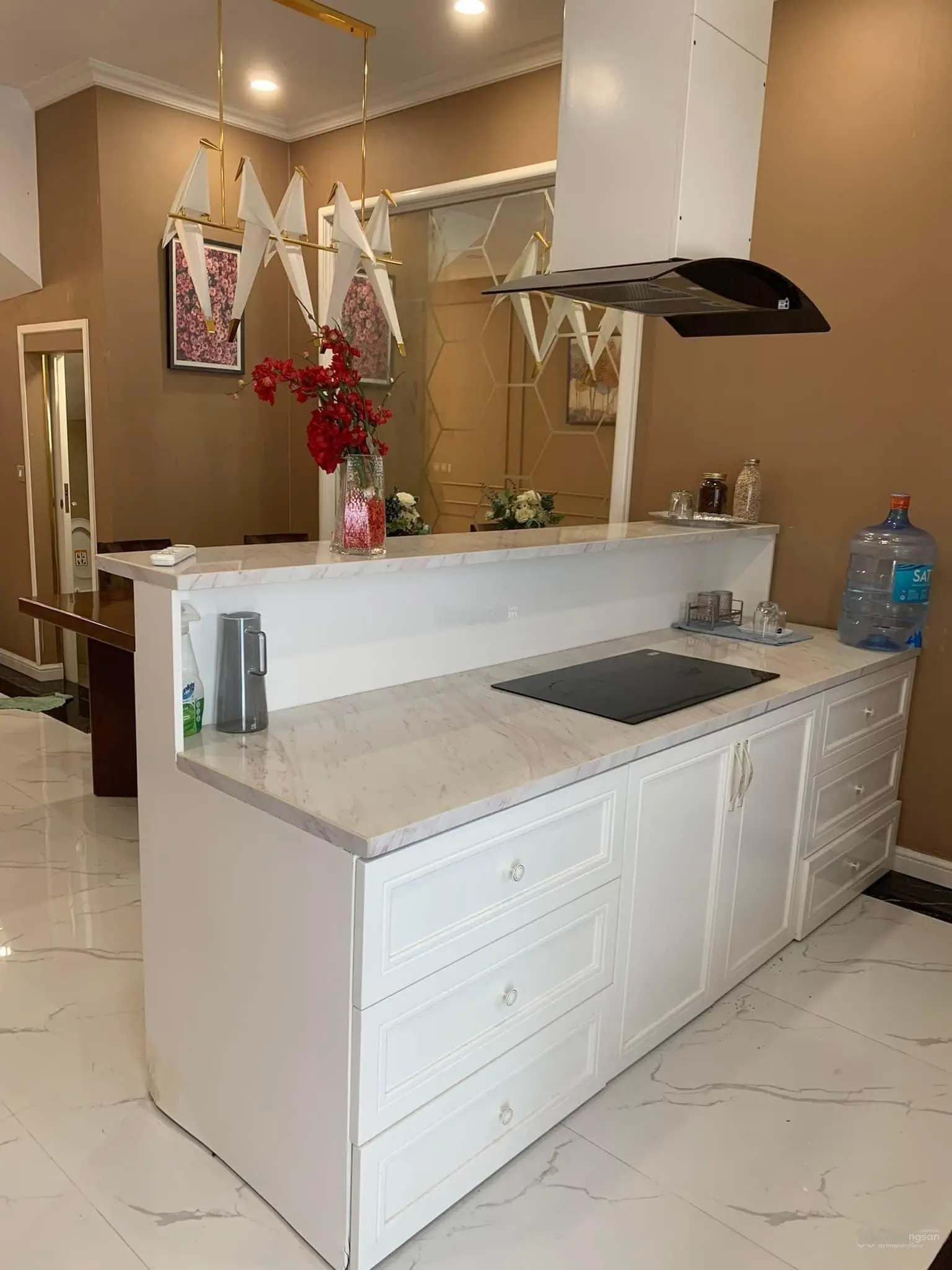 Nhà mặt tiền khu tên lửa - bình tân, đt 4x20, đường 12m, 4pn, 2 lầu, sân thượng