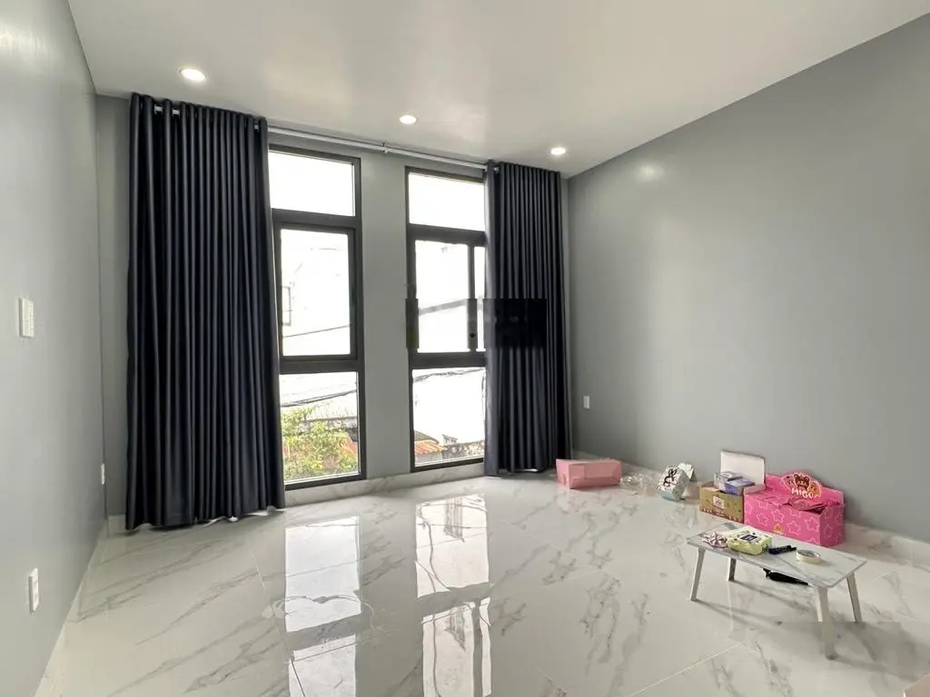 Bán gấp nhà mới Quận 10 - Hòa Hưng - 4 tầng - 63m2 - vào ở ngay - nội thất cao cấp - xe hơi vào nhà